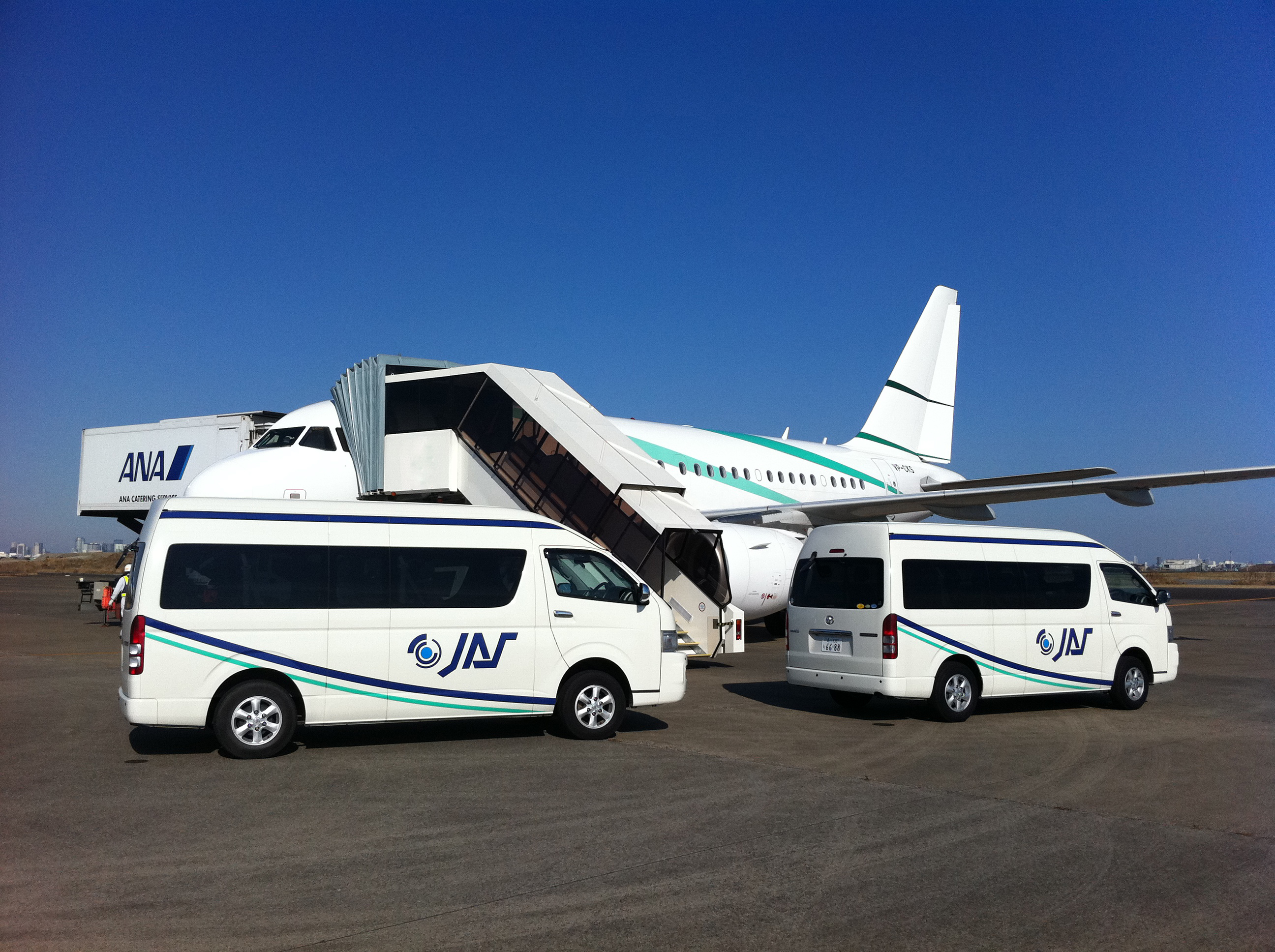 //www2.jas-fbo.co.jp/news/2011/01/04/IMG_0124.jpg