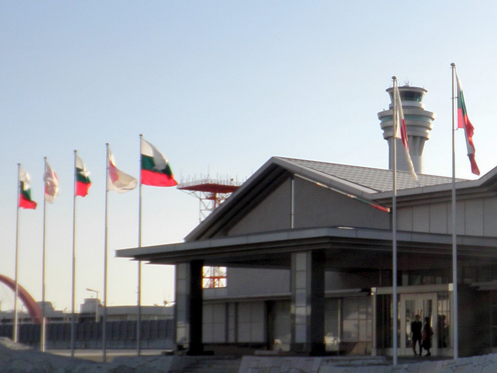 //www2.jas-fbo.co.jp/news/2011/01/26/P1220906%5B1%5D_2.jpg